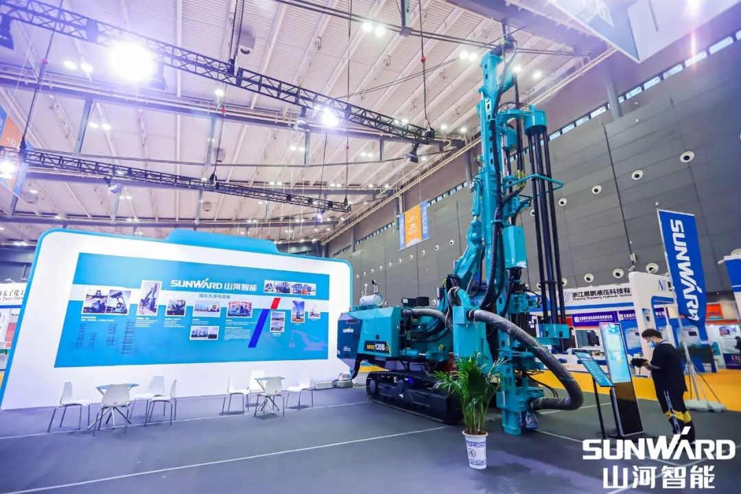 “币游国际绿”亮相长沙国际工程机械展，，，，，，50余款产品尽显币游国际智能立异实力