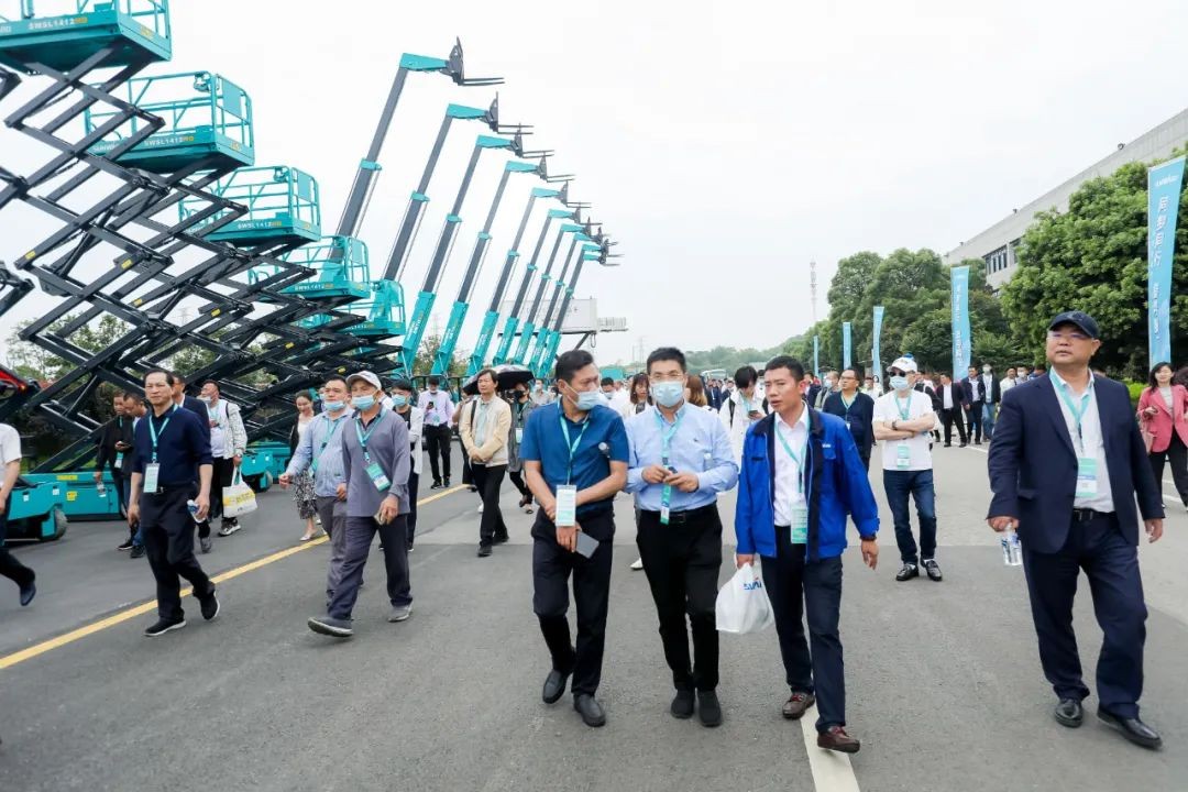 “爆品”出击！币游国际智能客户交流会签约超8亿元