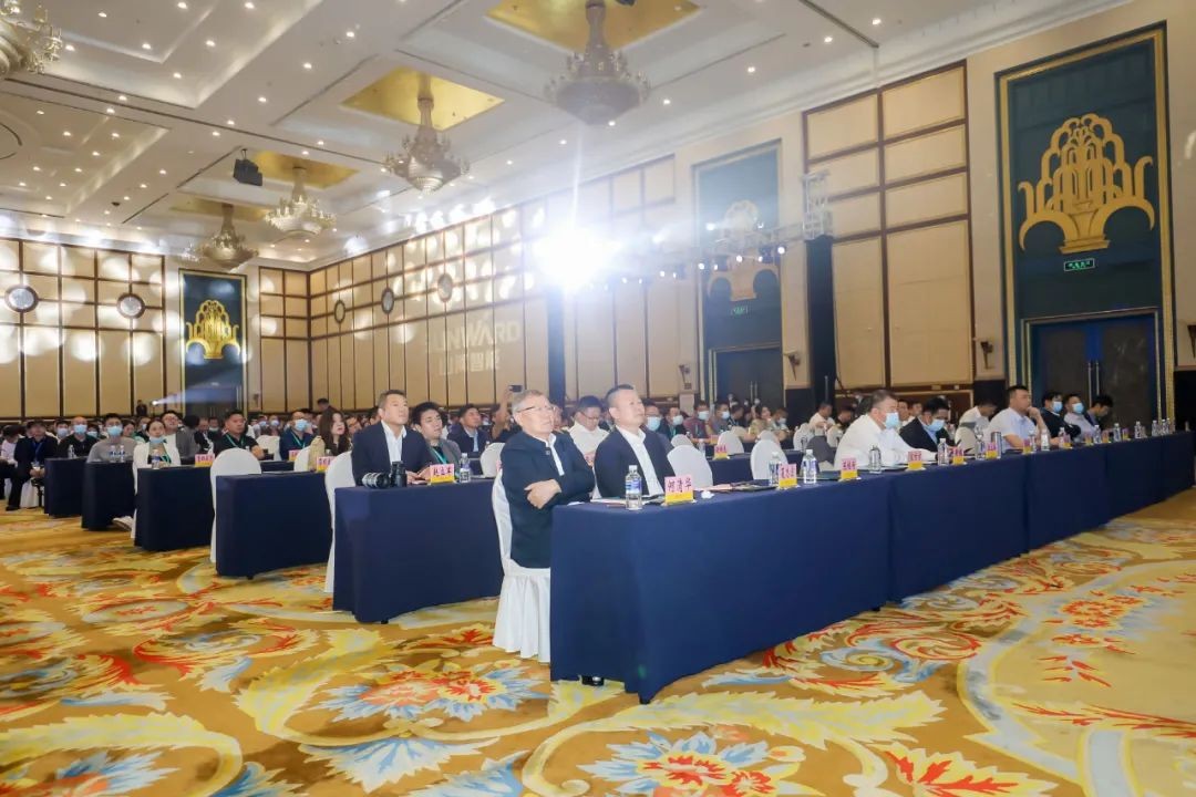 “爆品”出击！币游国际智能客户交流会签约超8亿元