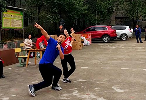 践行雷锋精神捐建“币游国际梦图书馆”