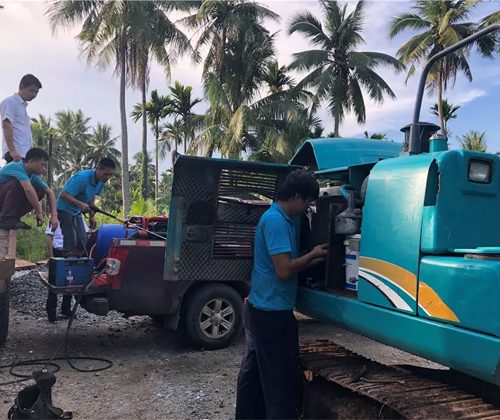 作为村里的创富标杆，，，陈老板的∶院爱将”事实是谁？？？？？