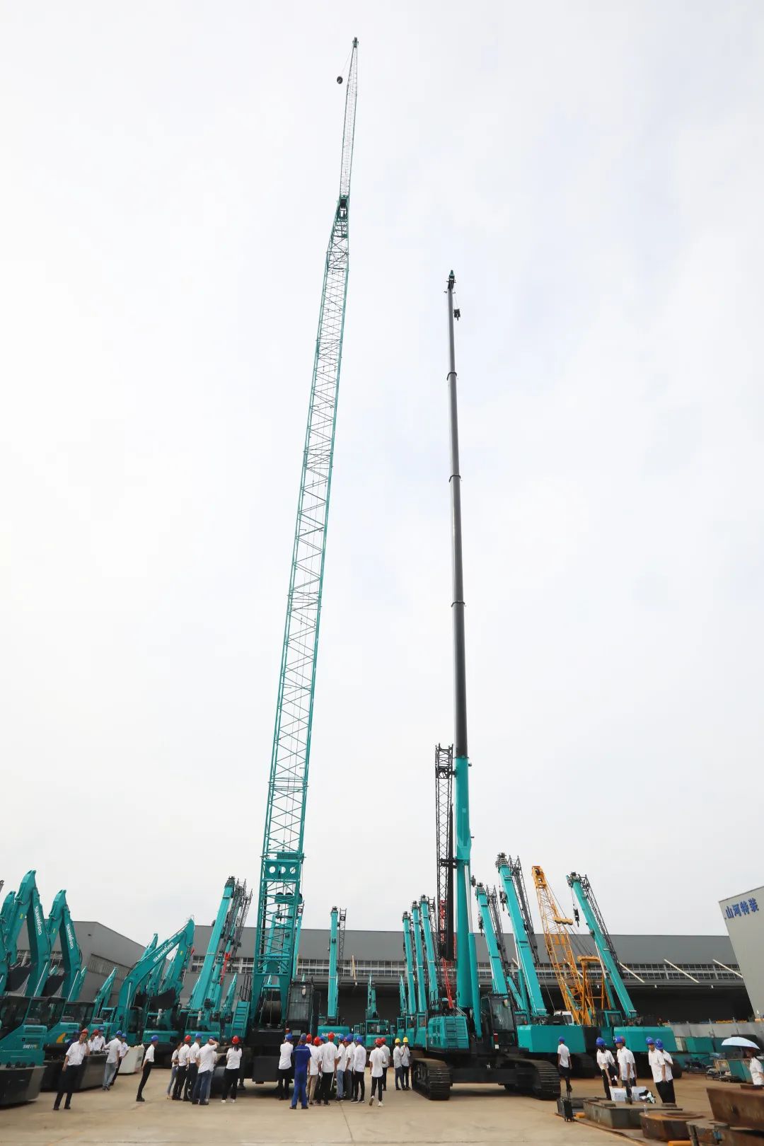 双鹰遨游，，，，“E”往无前！——币游国际智能新一代E系列起重机下线！