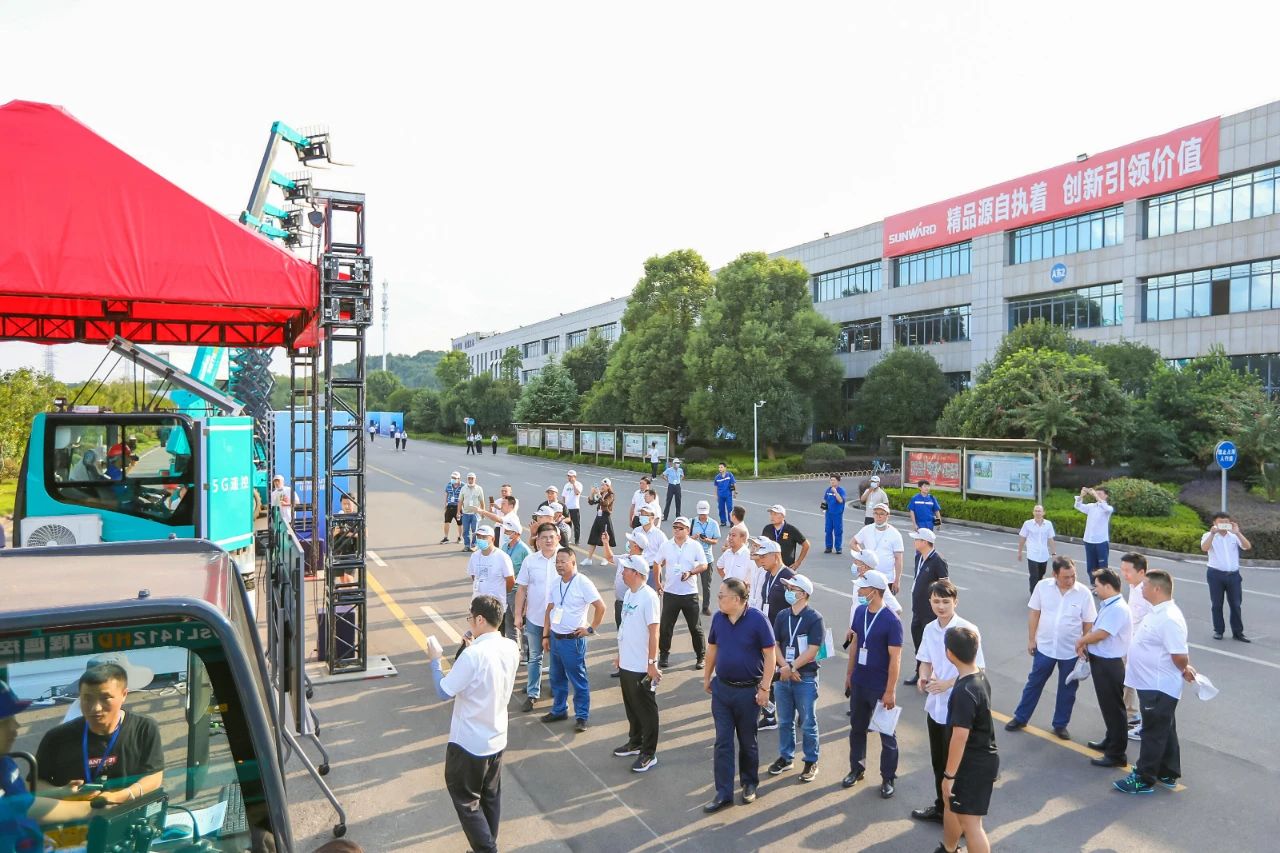 远程？？？？+仿真培训！全球首创5G？？？？胤抡媾嘌抵腔燮教ň柿料