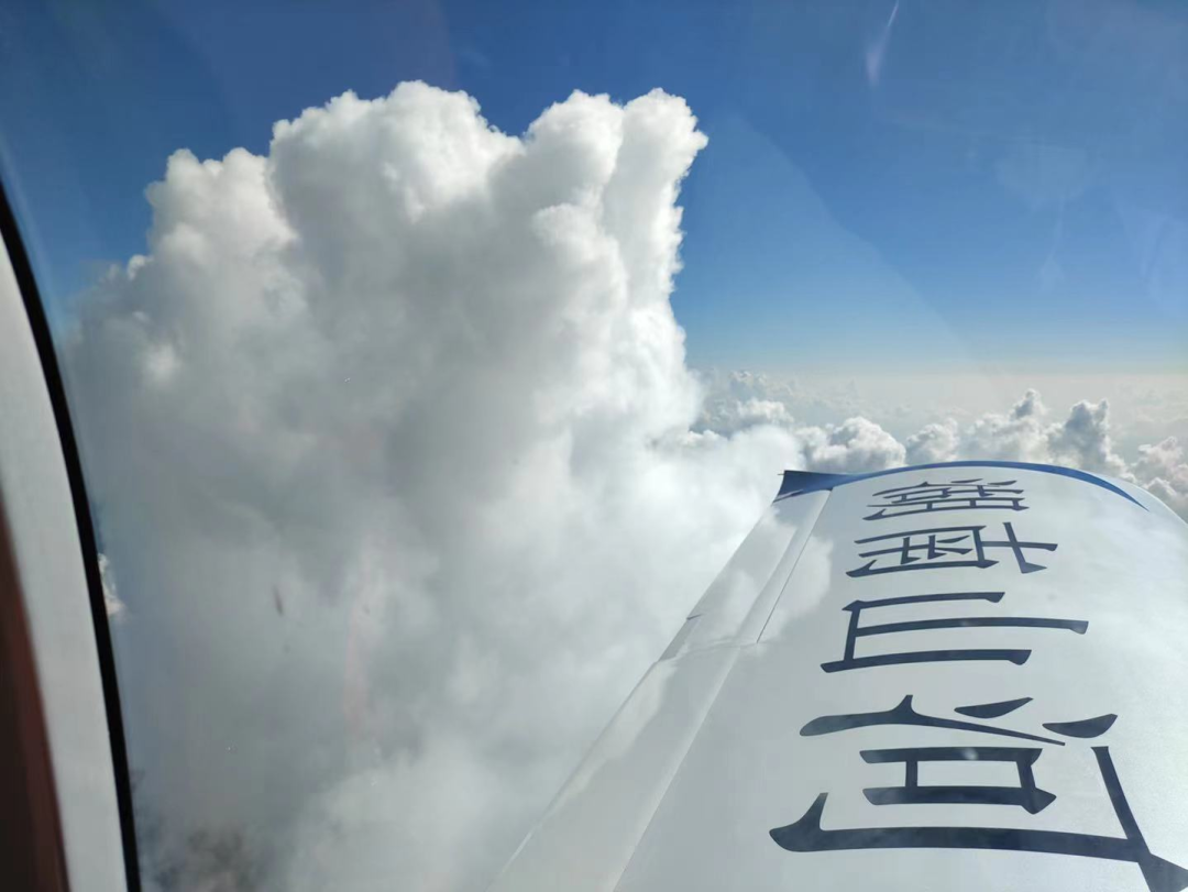 4小时，，，，，，720公里，，，，，，币游国际阿若拉飞到珠海在第13届中国航展等你