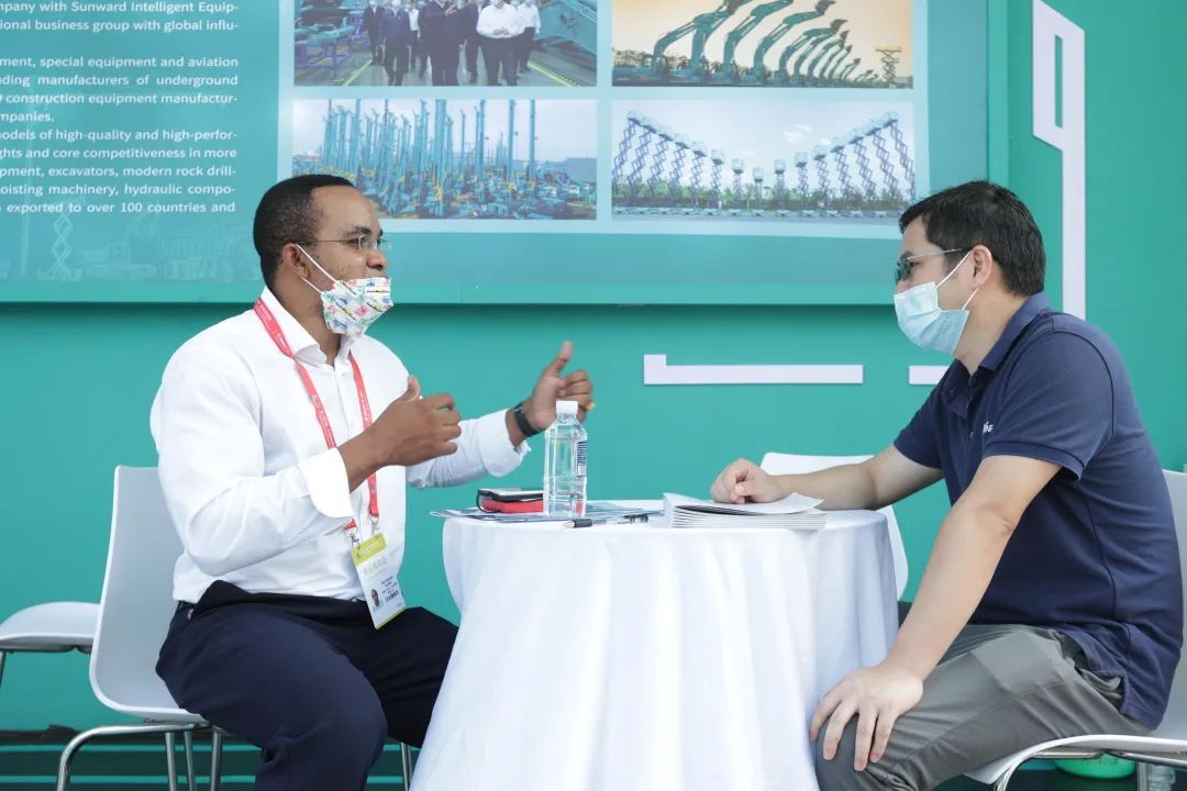 亮相中非经贸展览会！币游国际智能尽展工程机械国产品牌魅力