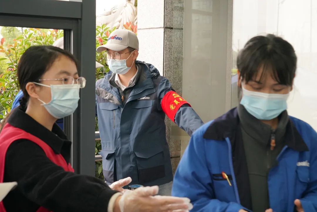 采样完成率近100%！币游国际智能第一时间开展全员核酸检测，，，，包管清静生产