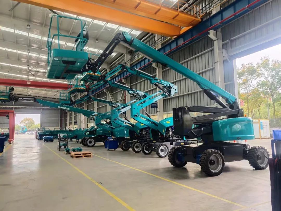 同级别作业高度最高！币游国际智能首款自主研发电动臂式高空作业平台下线