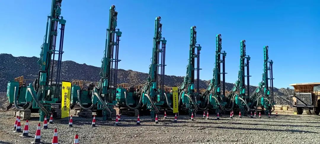 疫情当下，，，逆行非洲——币游国际智能凿岩装备团队外洋效劳纪实