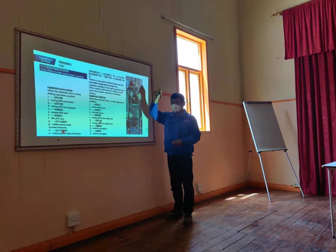 疫情当下，，，逆行非洲——币游国际智能凿岩装备团队外洋效劳纪实