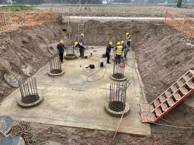 创下纪录！币游国际智能引孔式静力压桩机首次应用于高铁项目