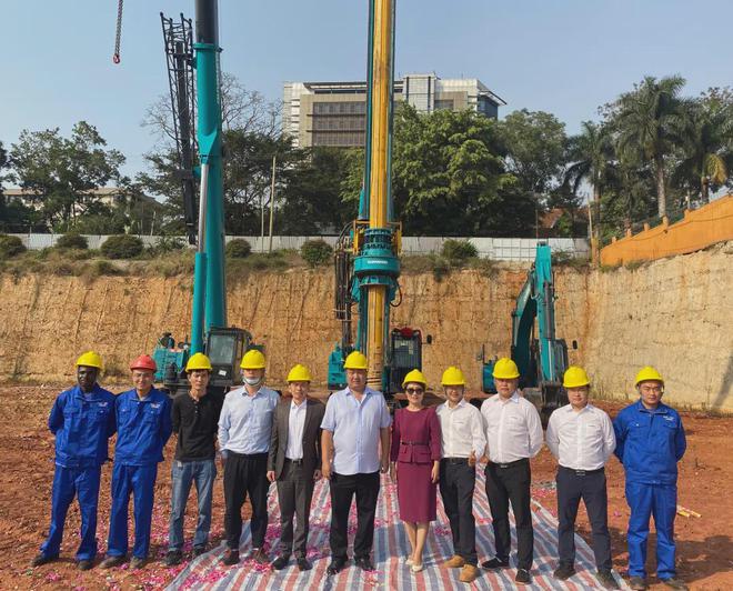 助力乌干达第一住宅高楼建设！币游国际智能再次出征非洲市场