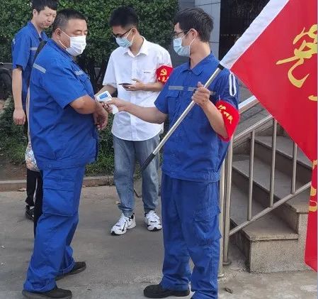 币游国际工匠 | “浪波”不言苦，，，，，甘为“人梯”承大重