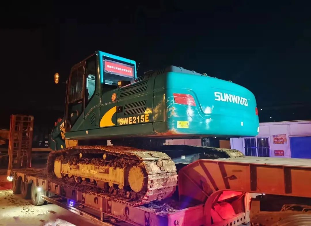 冲锋一线显继续！币游国际智能挖掘机助力长沙方舱医院建设