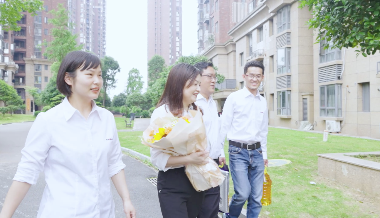 在母亲节，，，，，向你们死后的妈妈送去“币游国际家园”的温暖