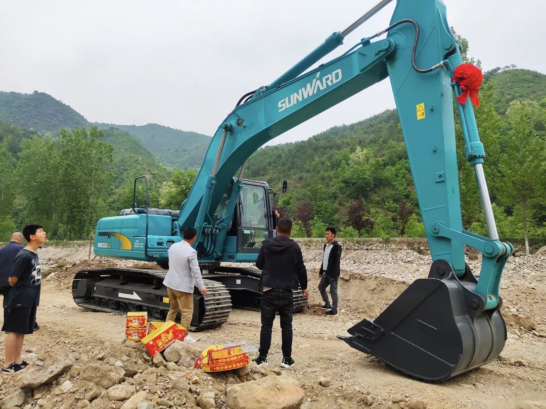 三员币游国际挖机“悍将”收服“铁粉”一枚，，，，凭什么？？？？？