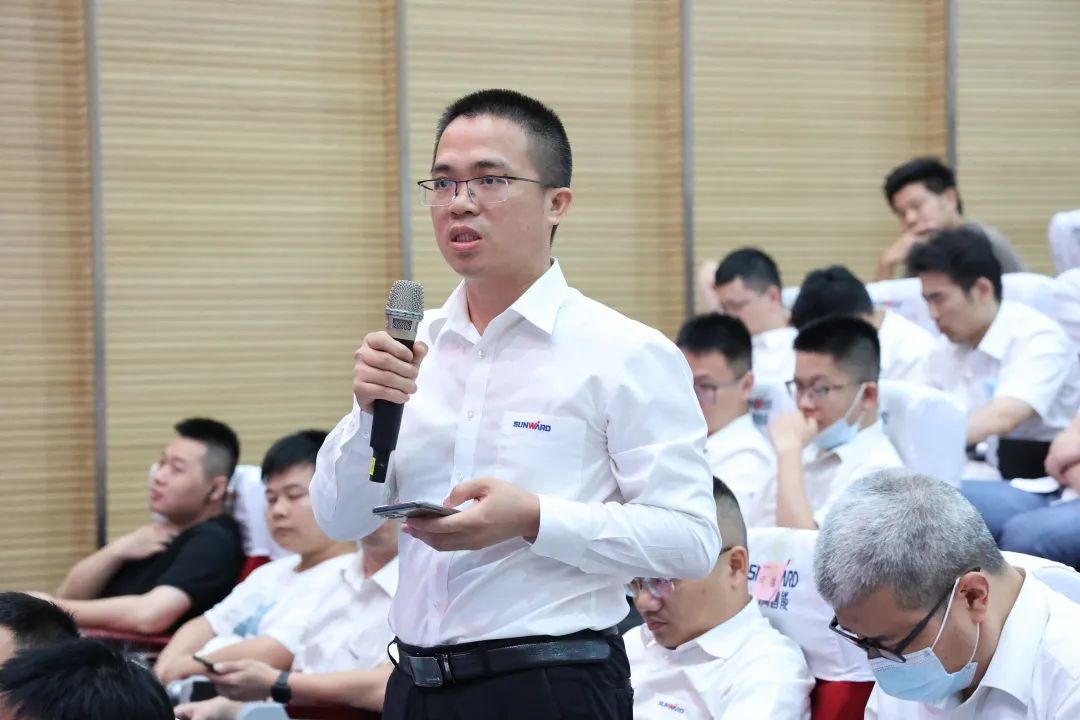 立异引领，，，，智造未来！“2022院士专家长沙行”高端装备高质量生长钻研会盛大举行