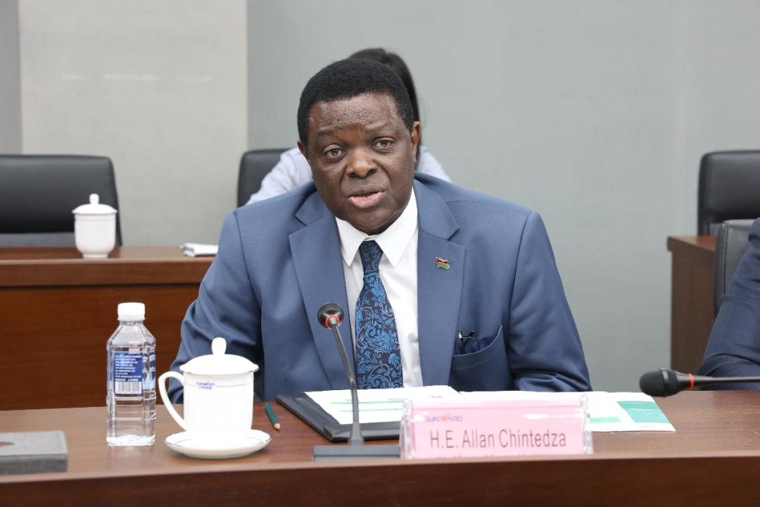 马拉维大使一行考察币游国际智能