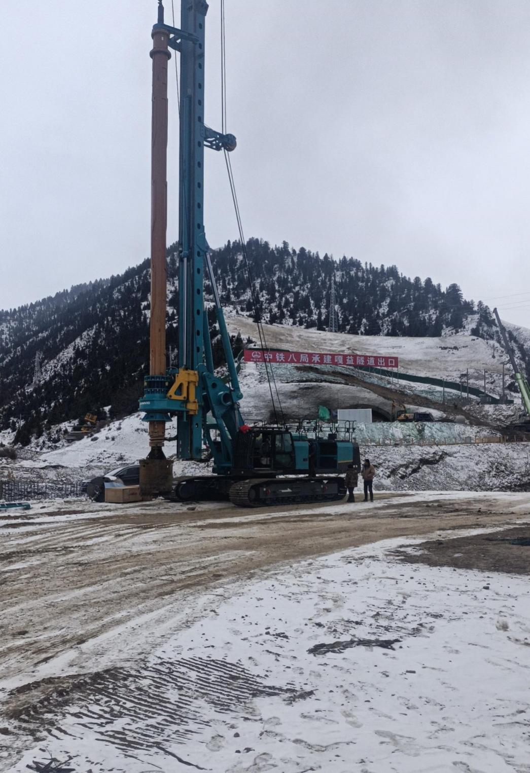 决战“天下之巅”！币游国际智能旋挖钻机实力助建川藏铁路