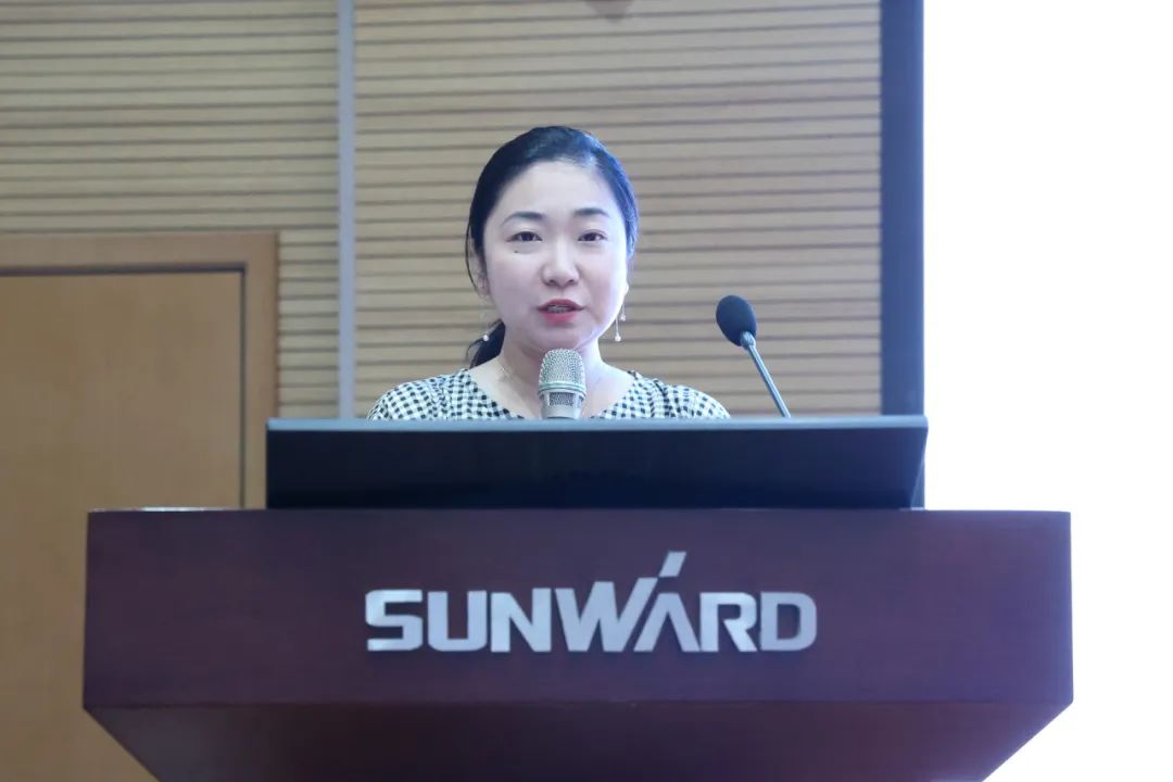 缤纷“暑”假，，，，，不负所“托”！币游国际智能职工子女暑期托管班结业啦