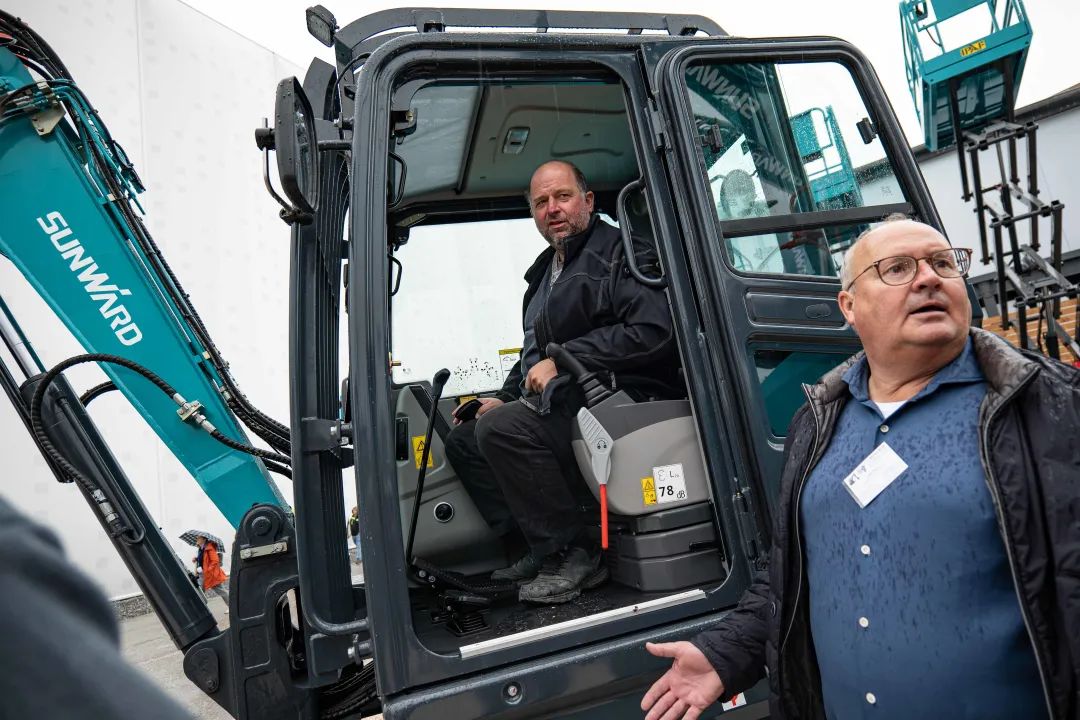 Bauma 2022 | 一连加码欧洲高端市。。。。。。，，“币游国际绿”闪灼德国慕尼黑