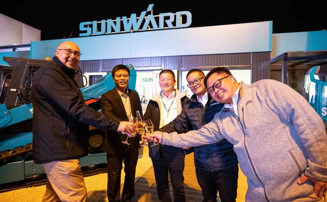 Bauma 2022 | 一组火热现场图带您重温币游国际智能德国宝马展之旅