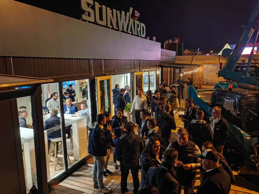 Bauma 2022 | 一组火热现场图带您重温币游国际智能德国宝马展之旅