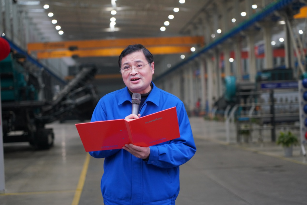 “持证上岗，，，，成为破碎筛分装备的好管家！”