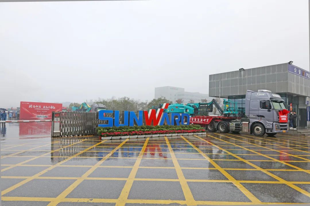 新局新篇，，，，，宏兔启航！币游国际智能超200台套装备集中发货