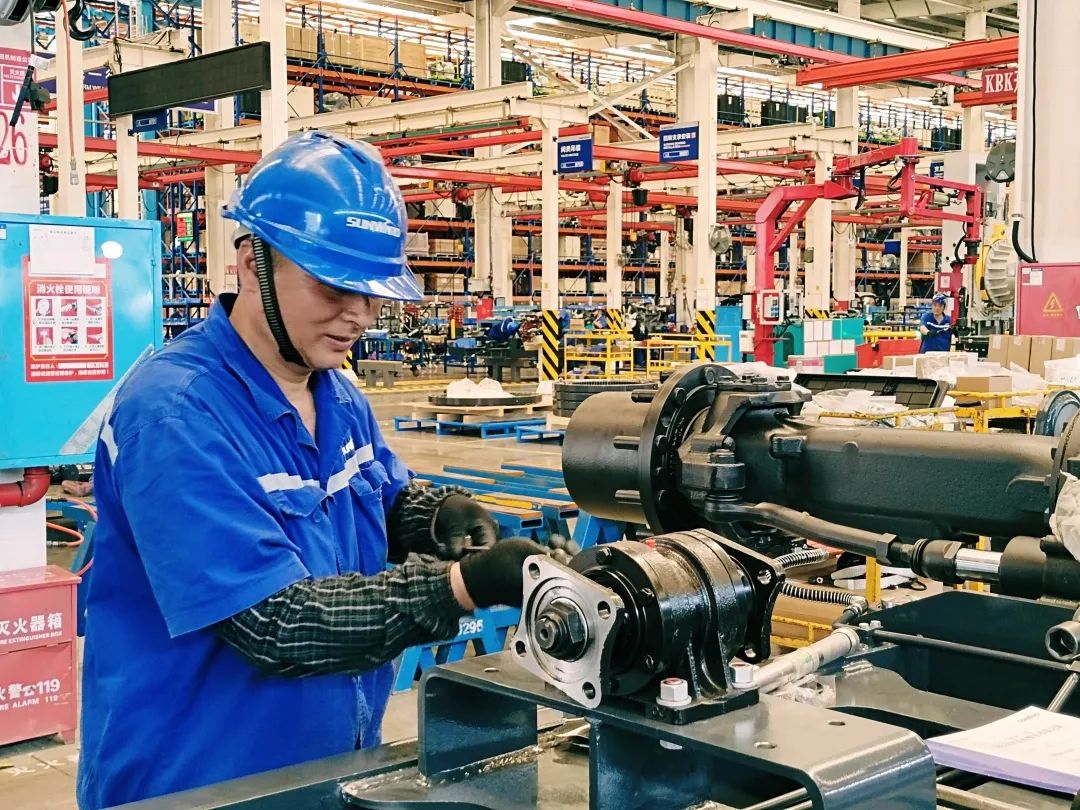 劳动庆幸，，，，创立伟大！纪录那些通俗且伟大的劳动瞬间