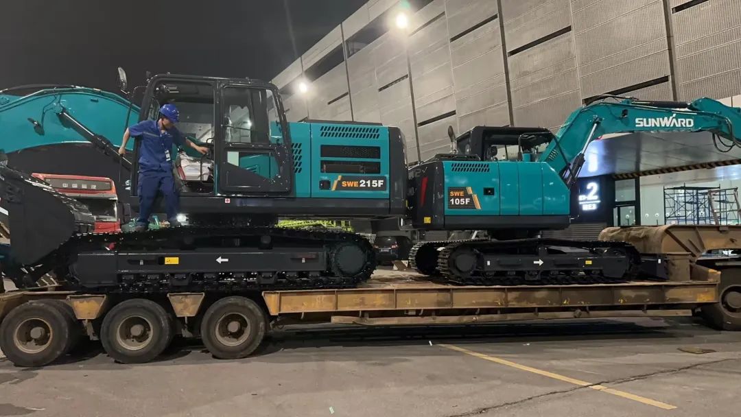 劳动庆幸，，，，创立伟大！纪录那些通俗且伟大的劳动瞬间