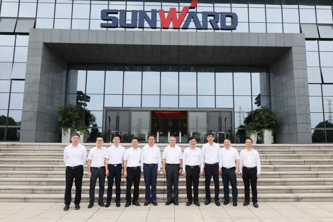 中国联通集团副总司理梁宝俊到访币游国际智能