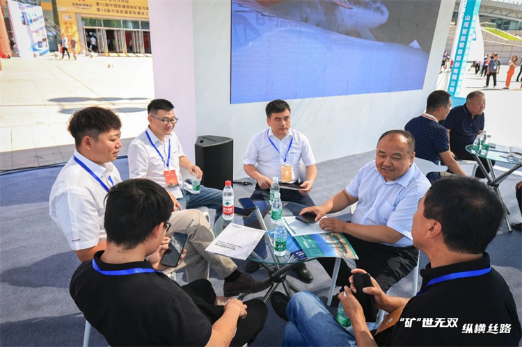 “矿”世无双，，，，，，纵横丝路！币游国际智能亮相第十三届新疆国际矿业与装备展览会