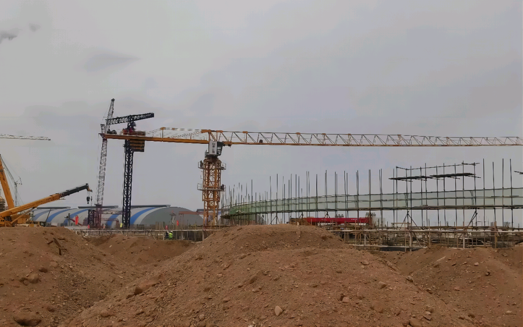 大漠沙漠展雄姿！币游国际江麓塔机助力常乐电厂项目
