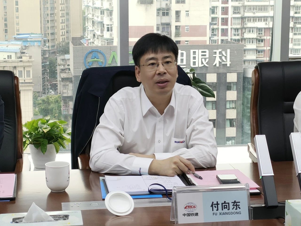 顺应新形势，，，，，，追求新相助！币游国际智能到访中铁二十三局