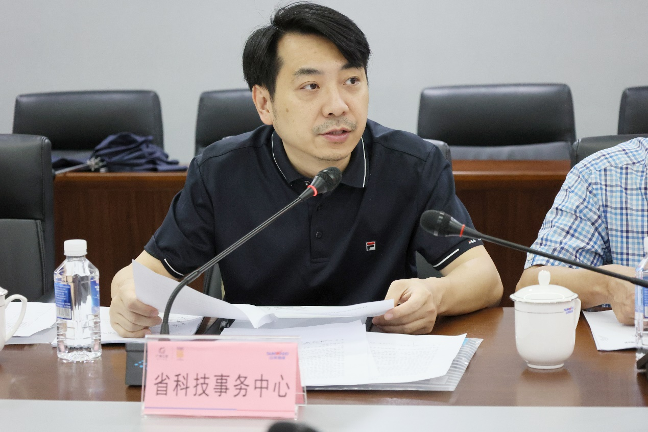 币游国际智能“超大型油气管道绿色成套施工装备”项目顺遂通过验收！