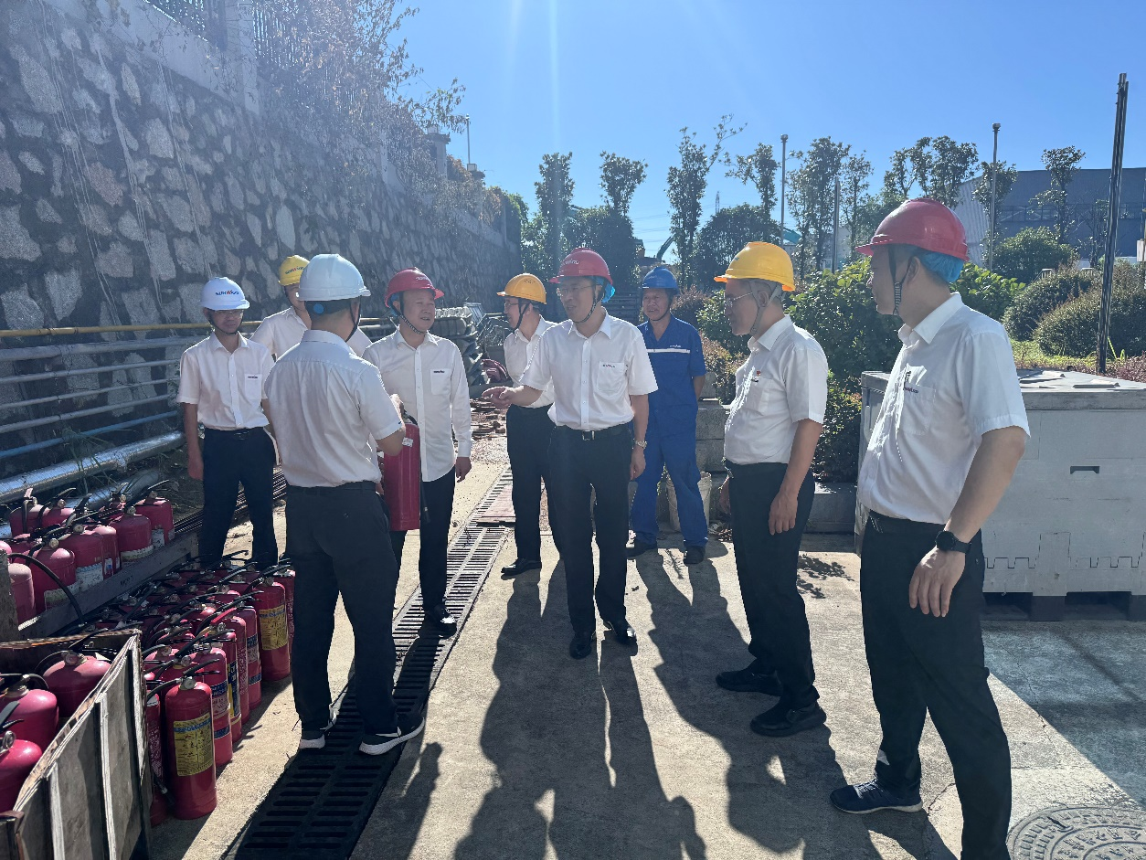 战高温，，，保清静--币游国际智能开展高温防暑专项清静检查