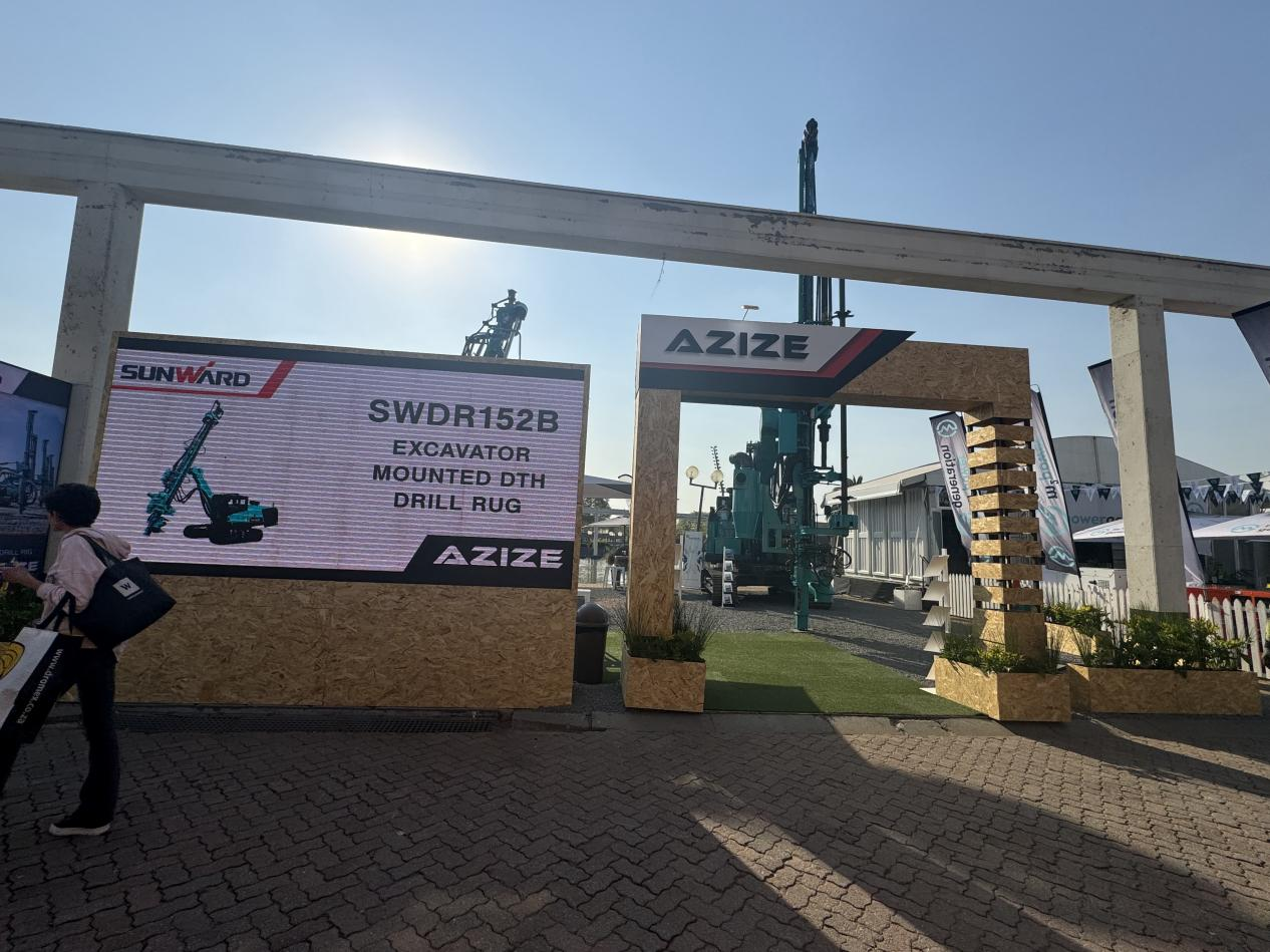 跨越山海，，，，，，重器远航！币游国际智能亮相南非最大矿业展会