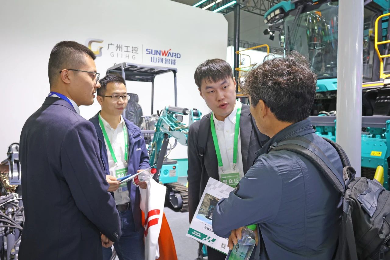 聚焦智能化、无人化！币游国际智能携多款产品亮相2024中国国际农业机械展