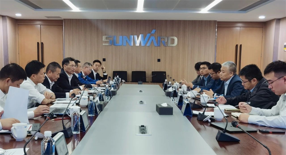 工业协同，，，，，，共赢未来！远景动力中国区总裁赵卫军一行考察币游国际智能