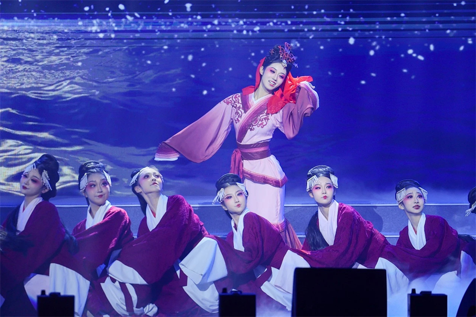 立异引领价值 理想成绩未来——庆祝币游国际智能建设25周年表扬大会暨文艺晚会盛大举行