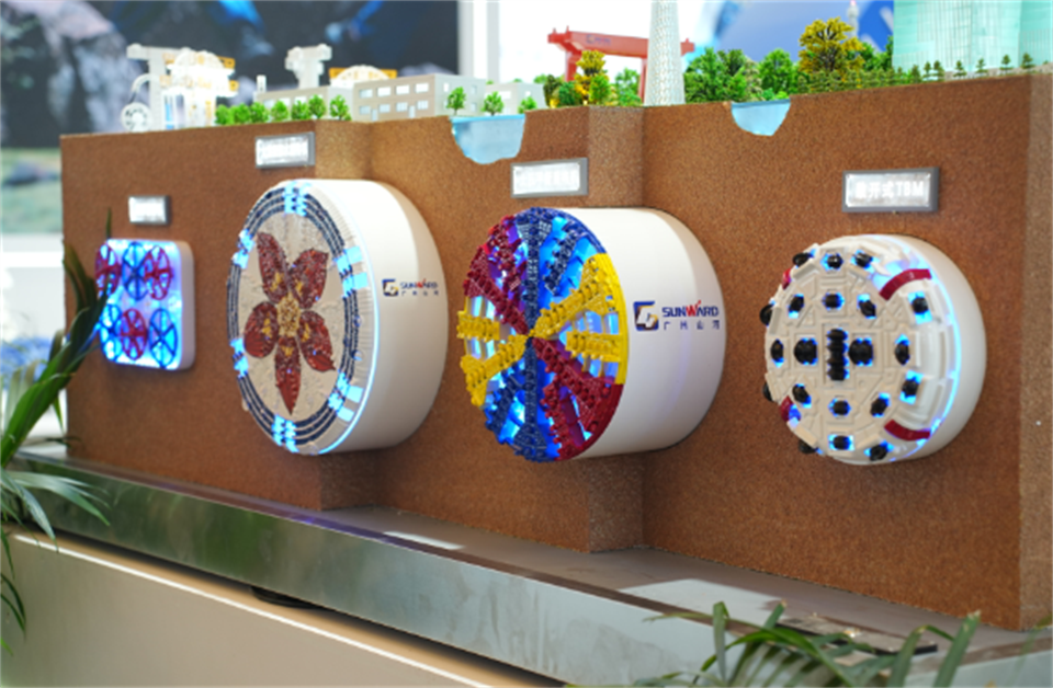 智造空间，，，，，价值共生！广州币游国际精彩亮相2024上海宝马展