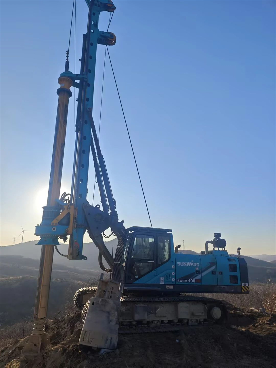 币游国际智能举行电塔桩手艺立异交流会，，，为电力基础设施建设注入新动力