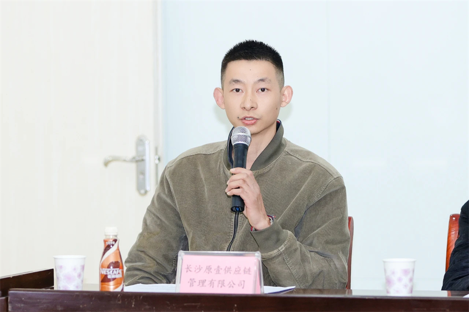 长龙街道、币游国际智能召开首届年货盛惠暨送春联文化惠民活动事情聚会