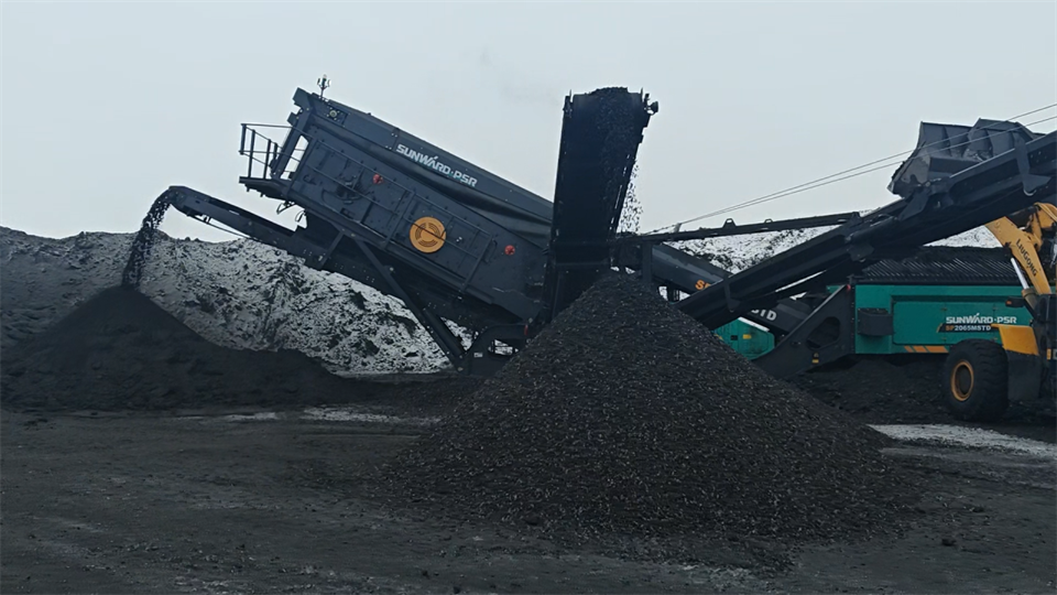 不惧-30℃极寒挑战，，，，，，币游国际普石勒破碎筛分装备稳固运行！