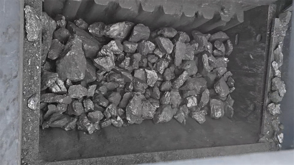 不惧-30℃极寒挑战，，，，，，币游国际普石勒破碎筛分装备稳固运行！