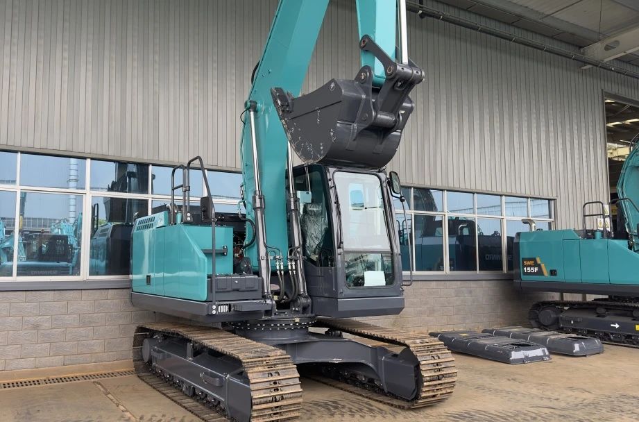 聚焦市场需求，，，，，币游国际智能三款精品工程液压挖掘机乐成下线