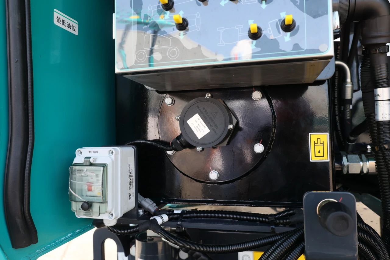 手艺新标杆！币游国际智能SWA22J-P柴动曲臂式高空作业平台下线！